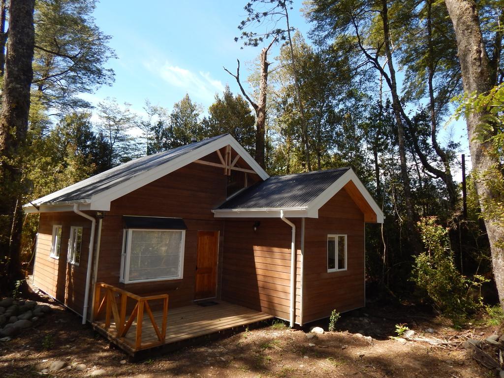 Cabanas Nutrias Patagonicas Puelo River Екстериор снимка