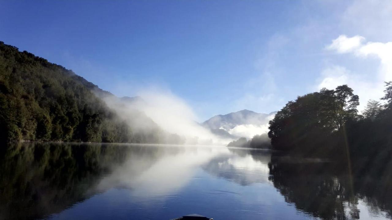 Cabanas Nutrias Patagonicas Puelo River Екстериор снимка
